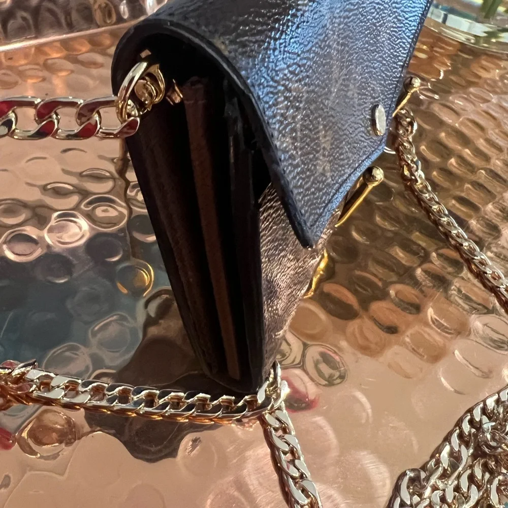 💯 Authentic Louis Vuitton Newer Style Sarah Wallet - Picture 5 of 6
